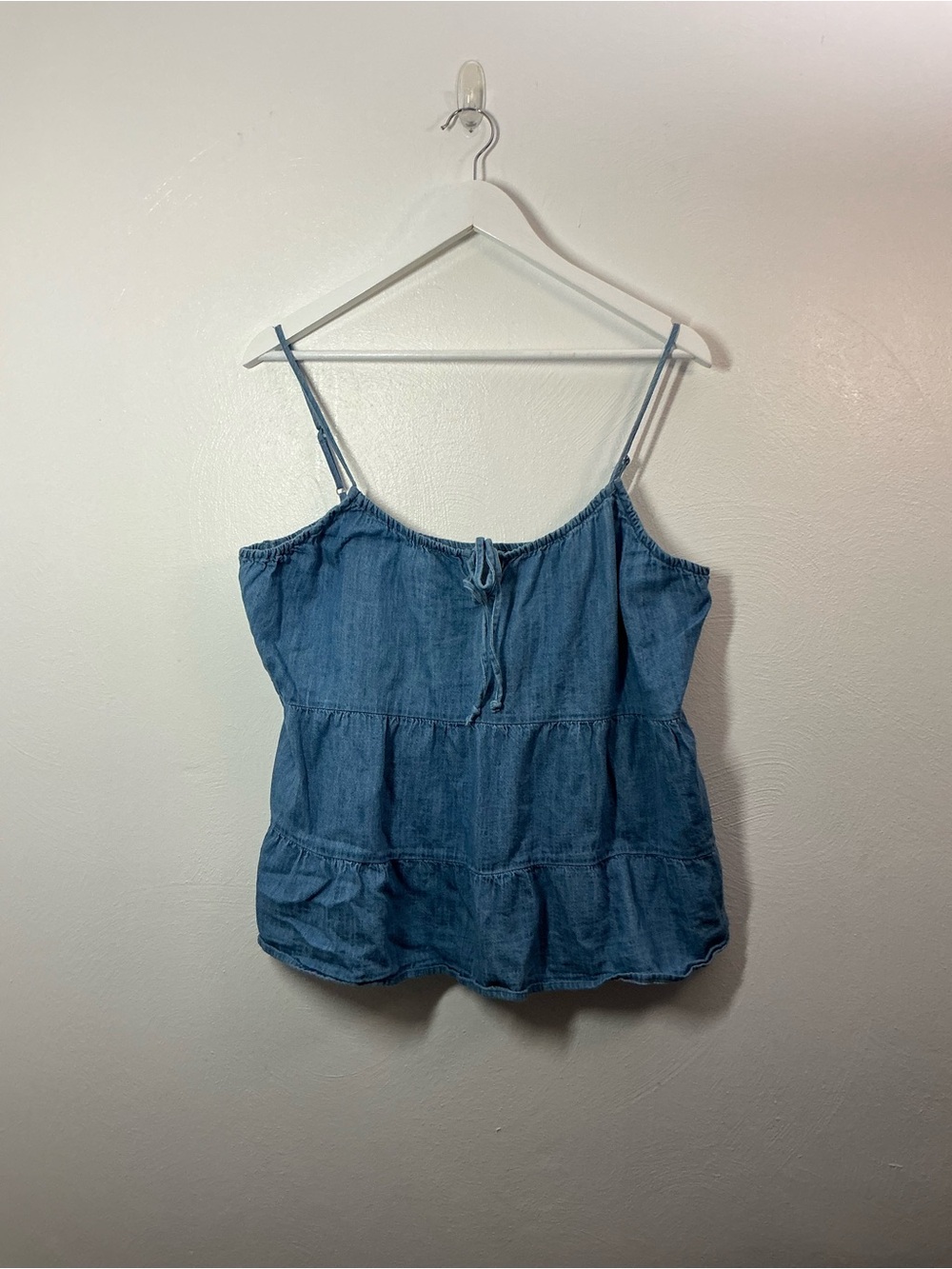 Old Navy Light Blue Chambray Tiered Spaghetti Strap Tank Size Large